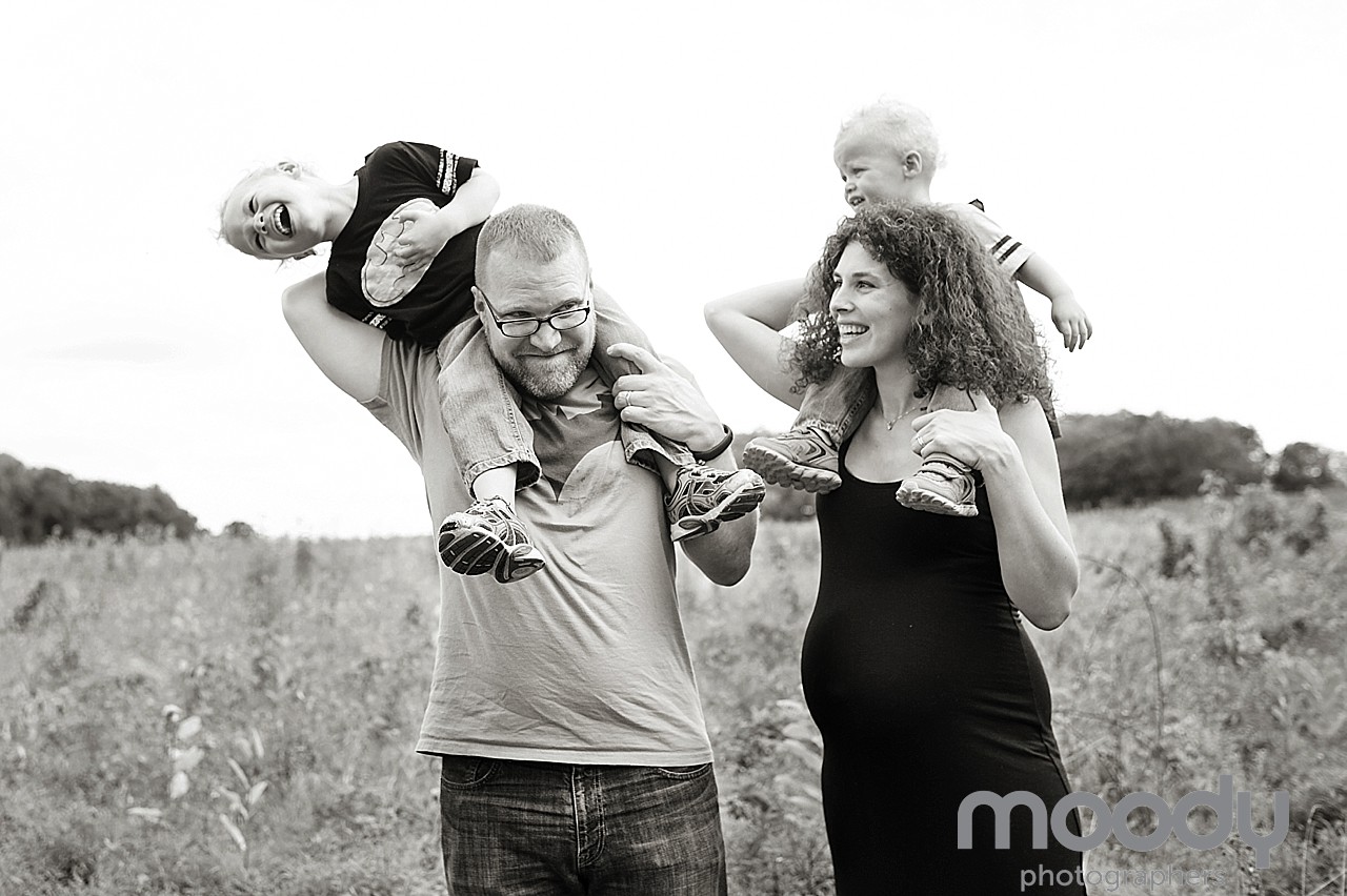 Holiday family photographer | Moody Photographers